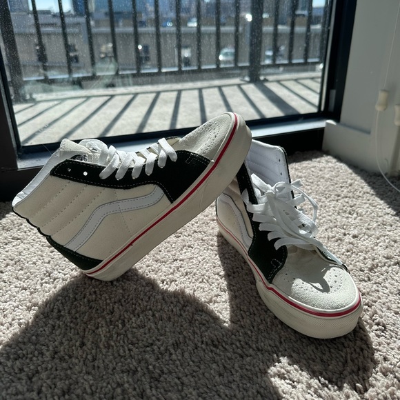 Women’s Vans Hi top Green & Cream Suede size 5.5 - Picture 1 of 5